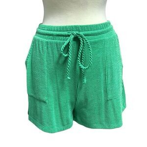 Bucket List Women’s Green Ribbed Drawstring Shorts Size Medium NEW